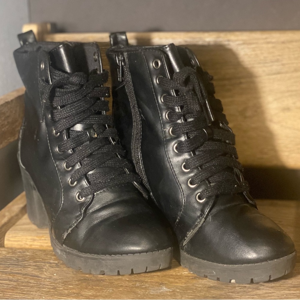 Ankle boots